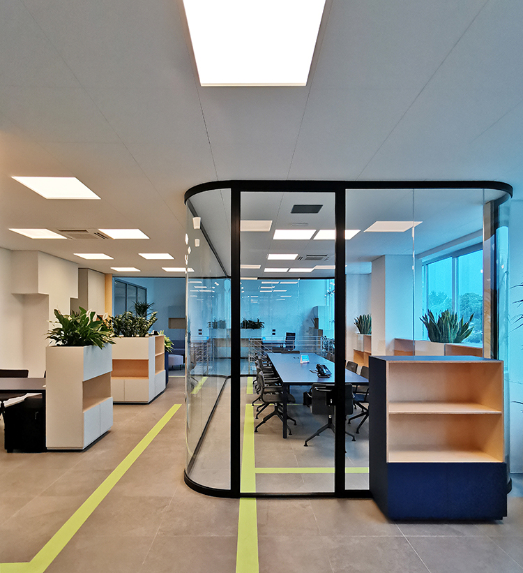 vetrate-progetto-interni-uffici-arredo-modulare-design